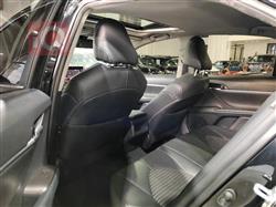 تۆیۆتا کامری